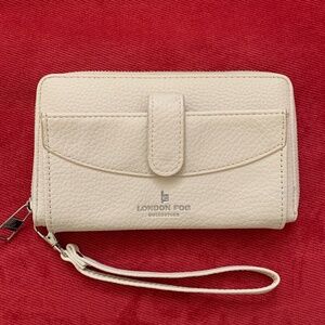 London  Fog Carlisle Bifold Wristlet